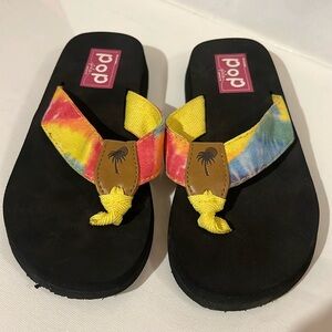 Pop sandals flip flops NWOT girls